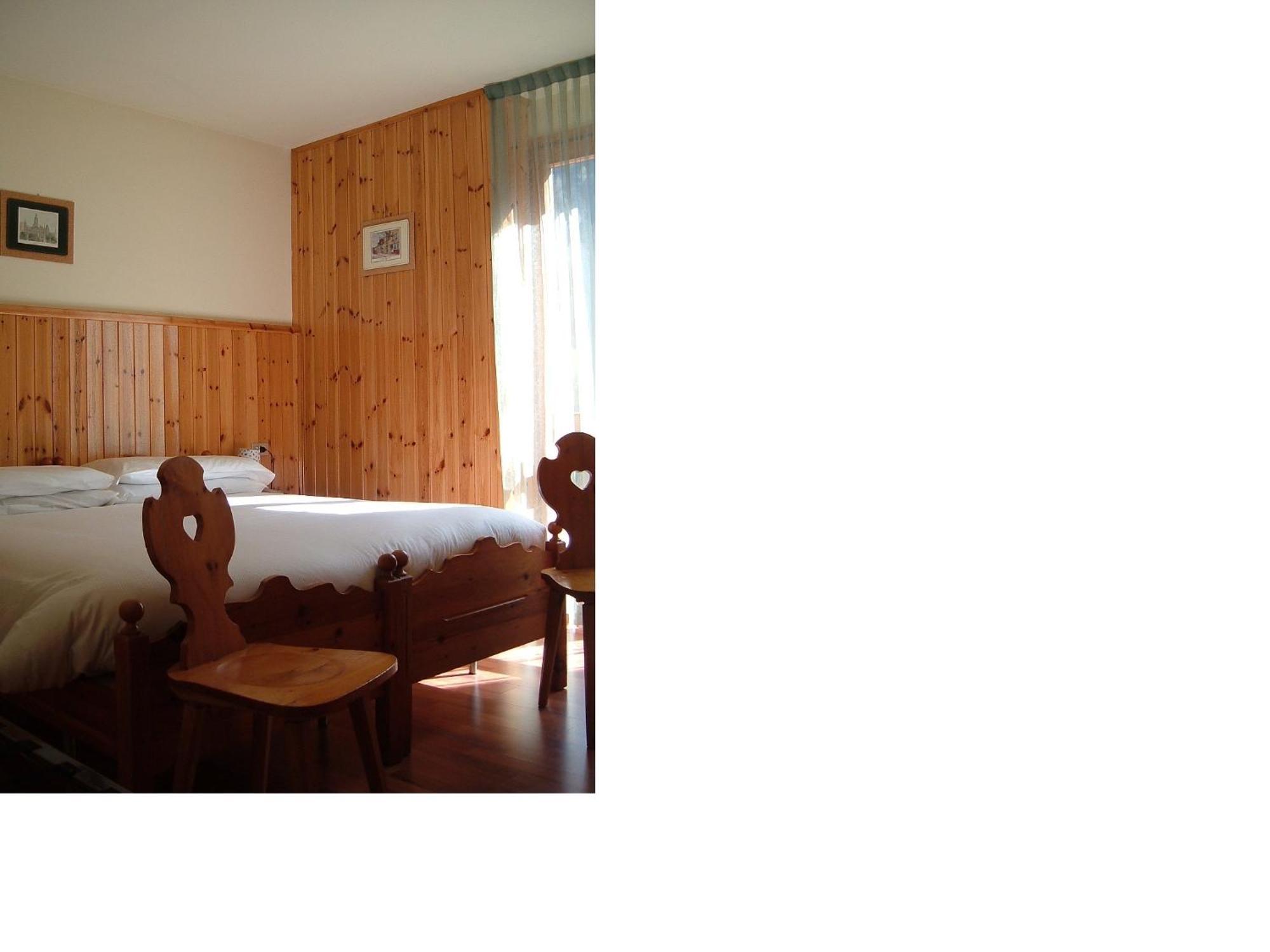 Albergo Pineta Gerola Alta Rum bild