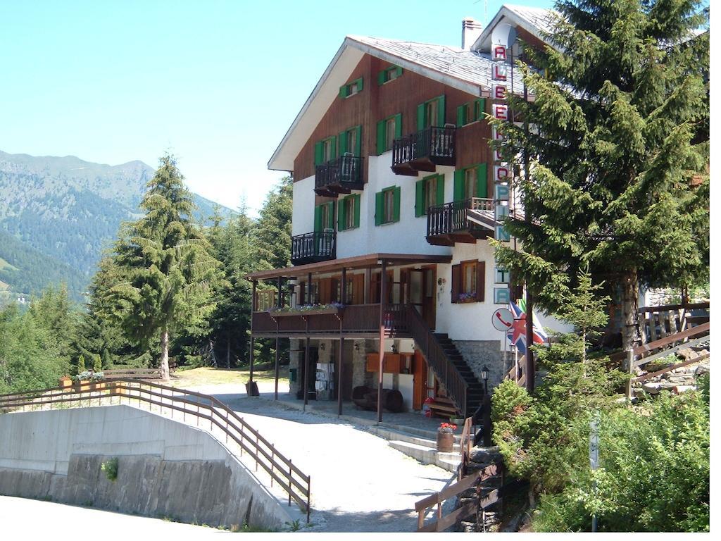 Albergo Pineta Gerola Alta Exteriör bild